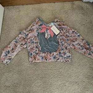 Gorgeous FLL floral cropped blouse with velvet and bumble bee details